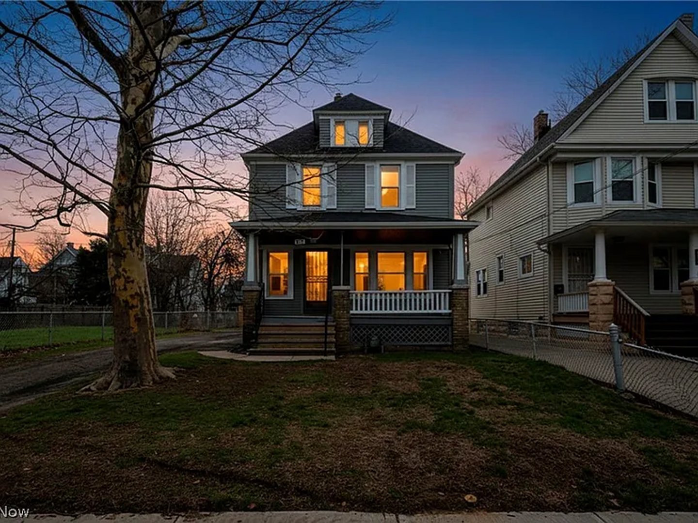 Cleveland House: 5614 Drake Ave, Cleveland