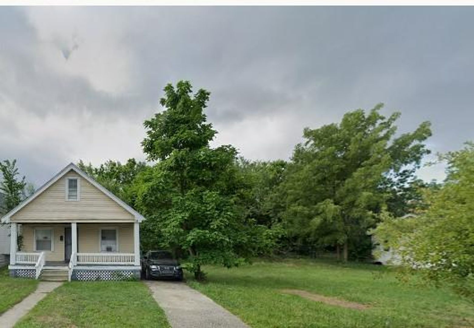 Cleveland House: 12116 Revere Ave - Revere