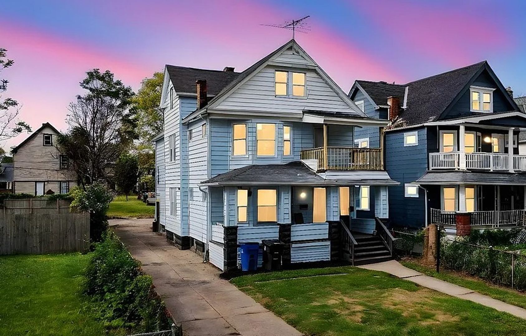 Cleveland Apartment: 13608 Earlwood Ave