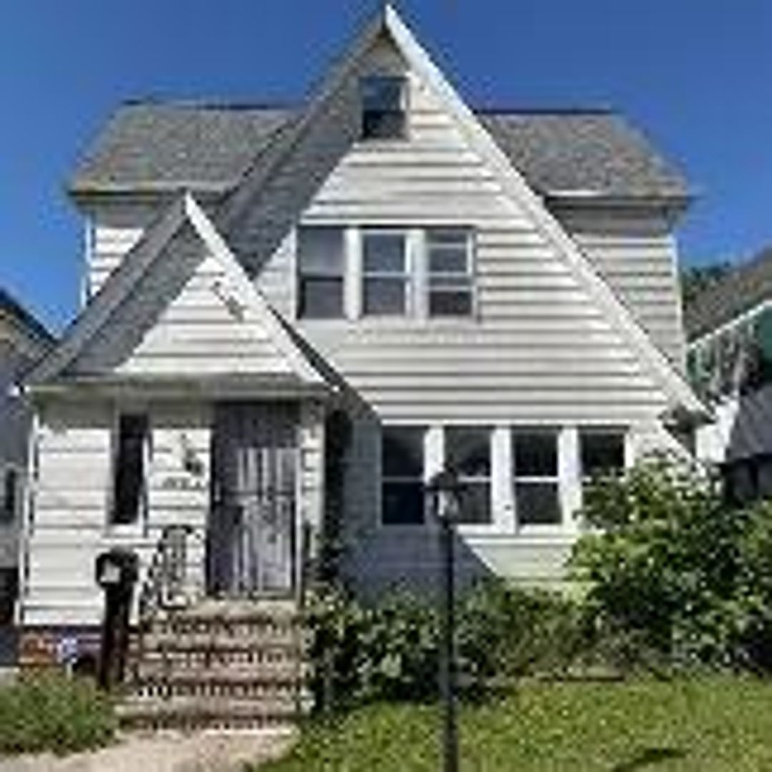 Cleveland Apartment: 3294 E 146th St