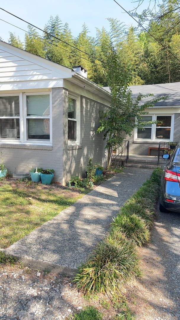 Durham Apartment: 822 Green Street