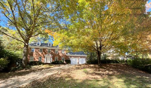 Large Regal 4 Bedroom Home! – photo 1