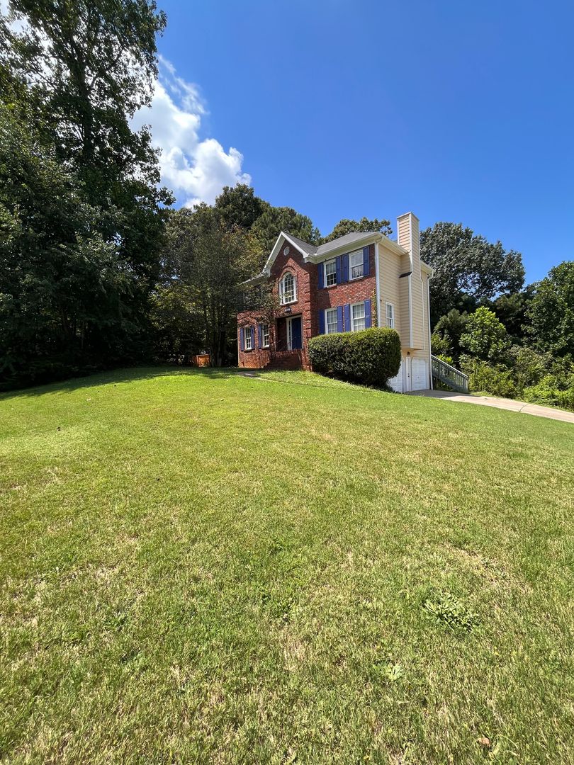 Acworth House: 5265 Cross Creek Trace