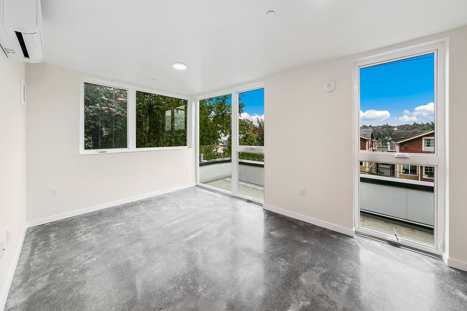 Seattle Apartment: 520 N 39th St