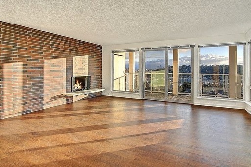 YOUR PERCH ABOVE THE CENTER OF THE UNIVERSE - TOP FLOOR CORNER SUITE – photo 1