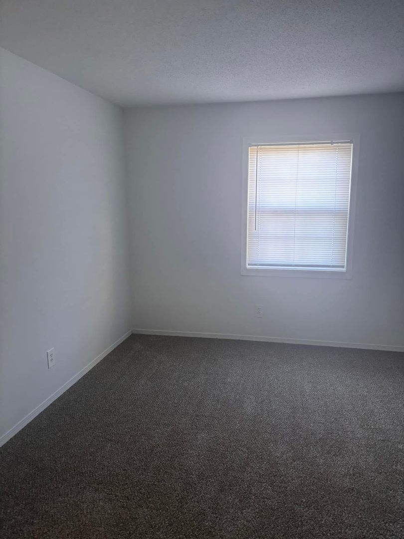 Indianapolis Apartment: 2302 Windsong Drive