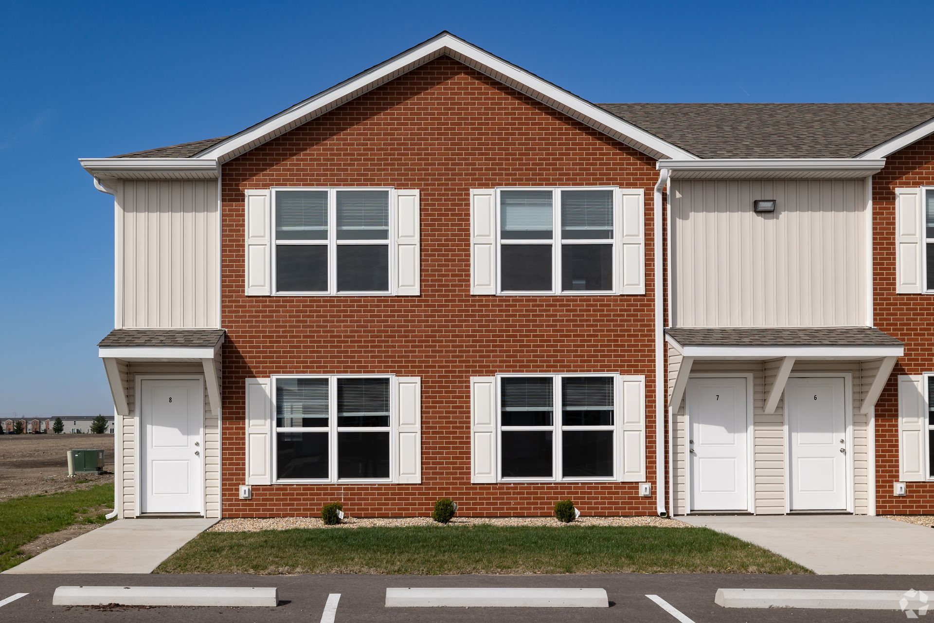 Falcon Place 10 of 12