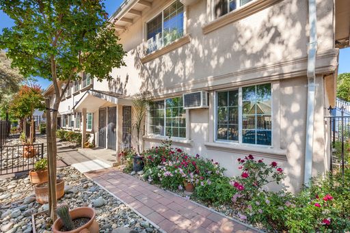 1 Bedroom 1 Bath – photo 1