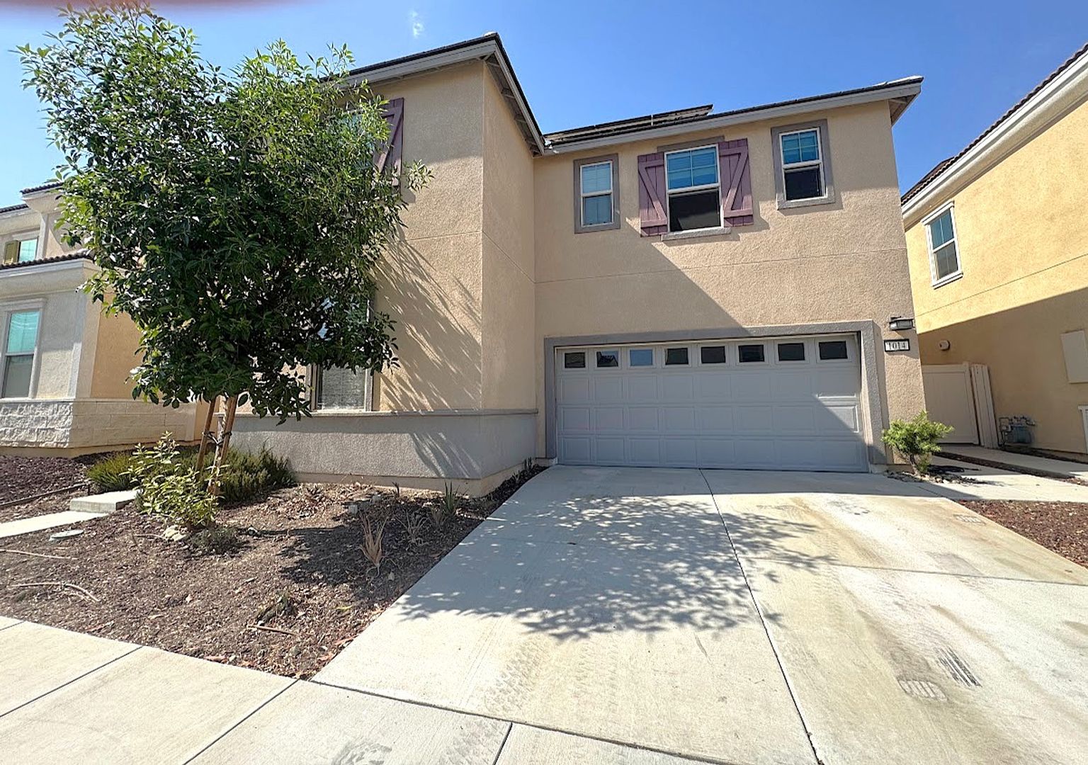 Rialto House: 1014 W Buttercup Ln