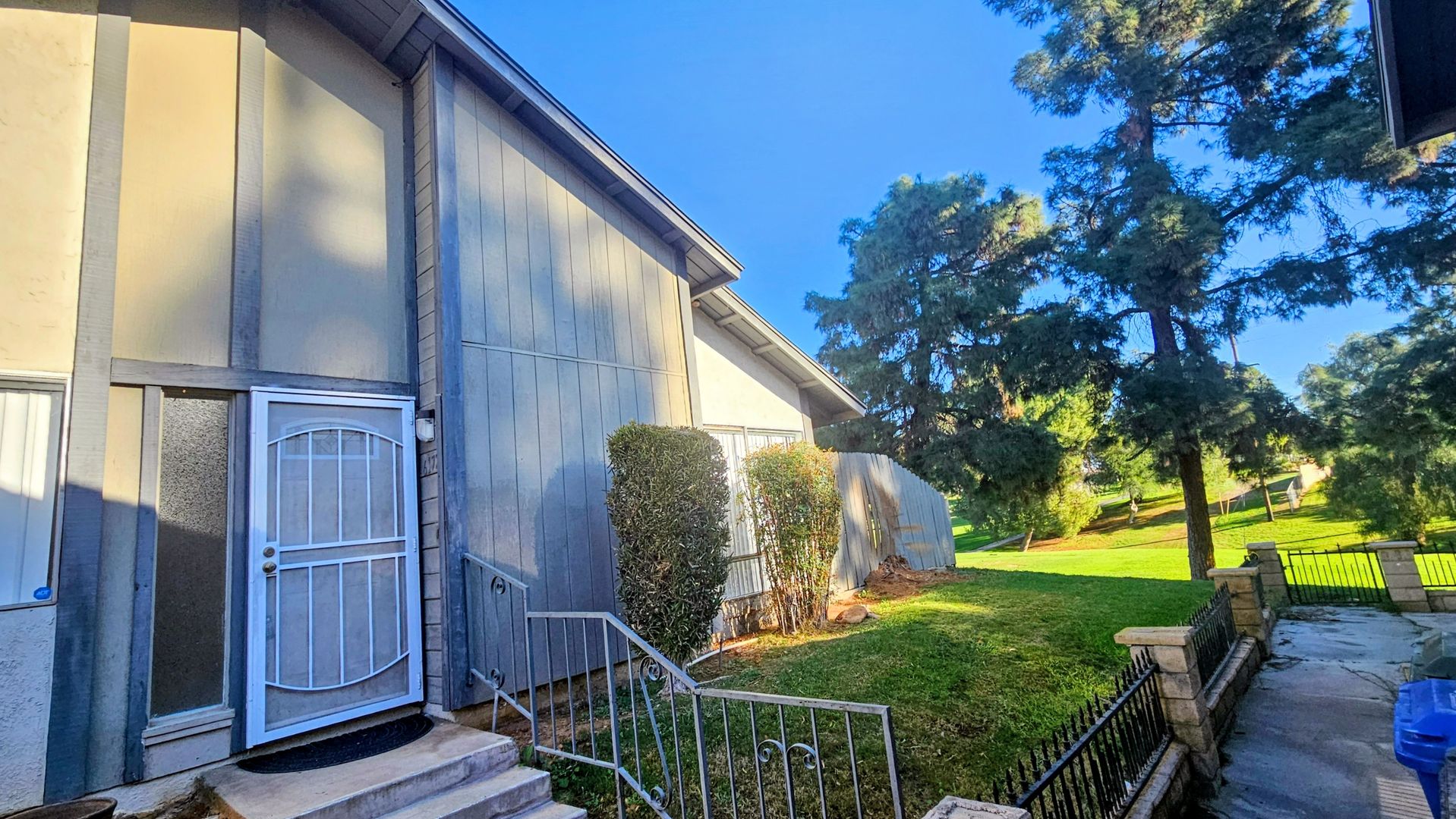 Jurupa Valley House: 6172 Ave Juan Diaz