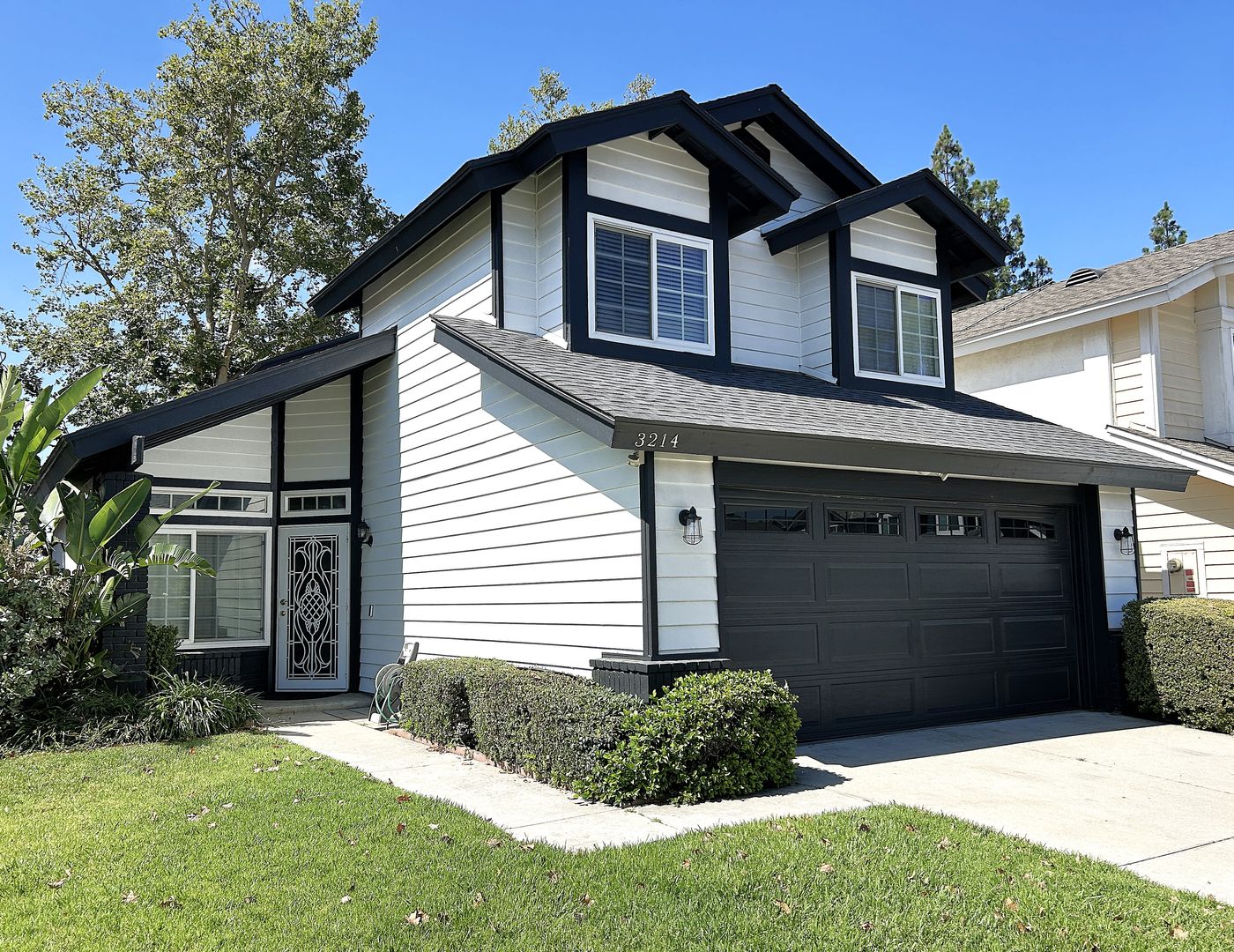Ontario House: 3214 Canary Ct