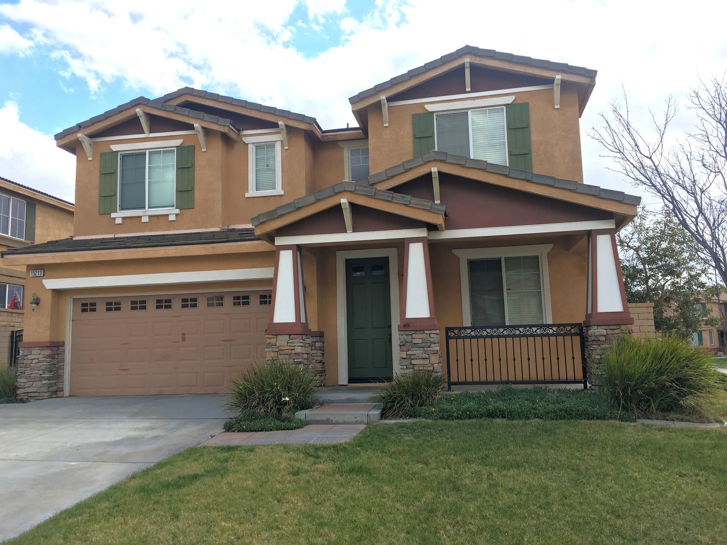 Fontana House: 15213 Hawk St