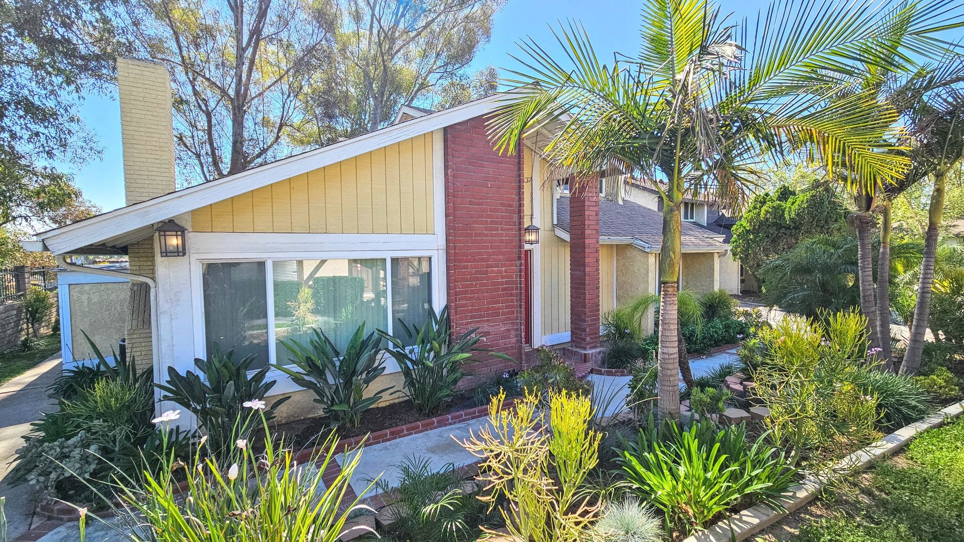 West Covina House: 2337 Cravath Ct #A