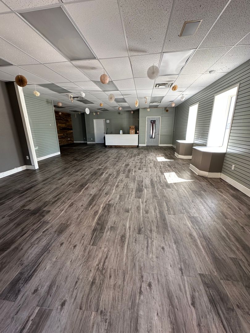 Mandan Apartment: 200 Collins Avenue