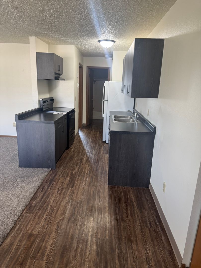 Bismarck Apartment: 1910 N. 11th Street