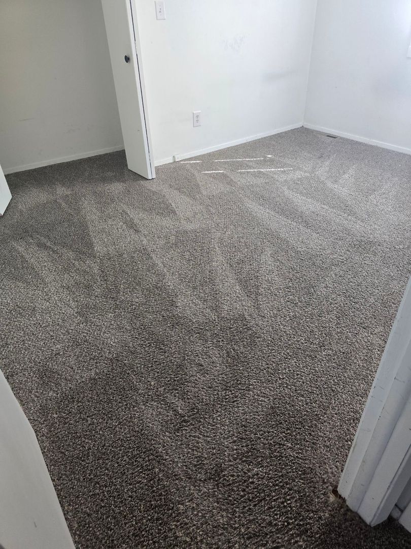 Springfield Apartment: 4149 W Burbank St,