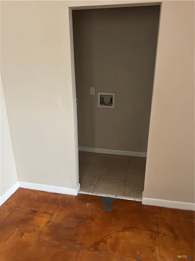 Copperas Cove Apartment: 915 S. 15th Street