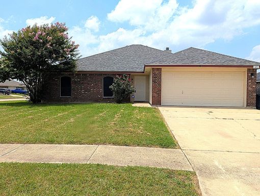 Spacious 4 Bedroom Home with Fresh Updates & Large Yard – photo 1