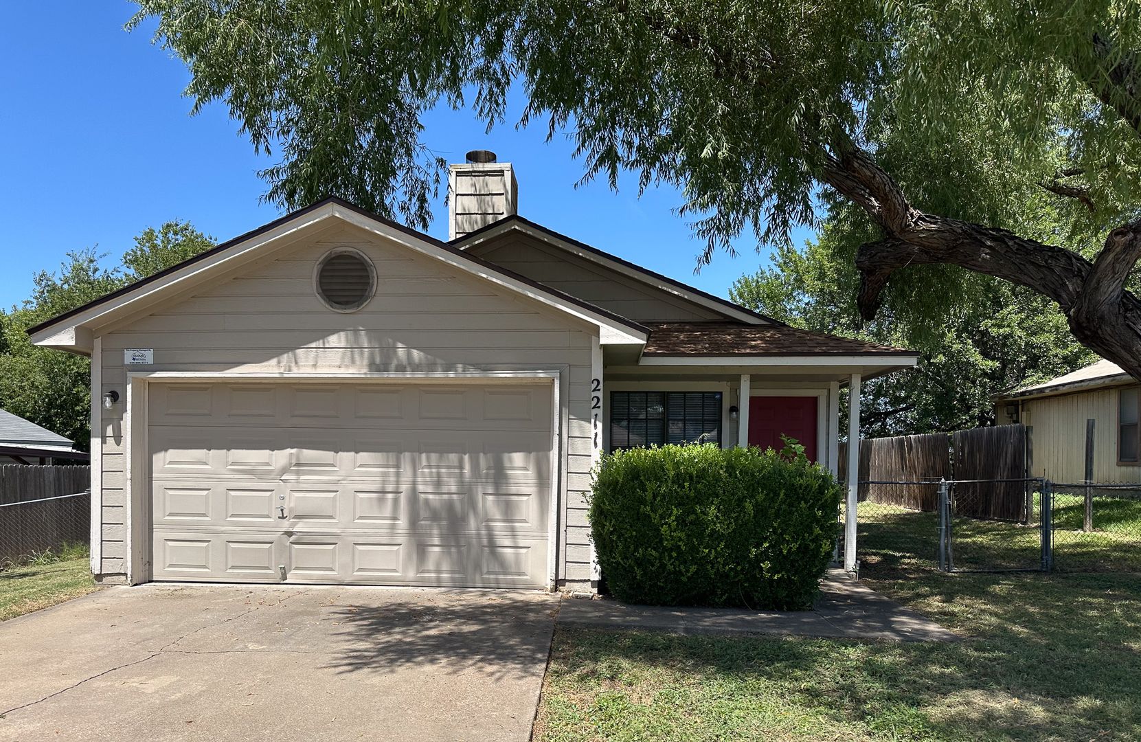 Killeen House: 2211 Barry