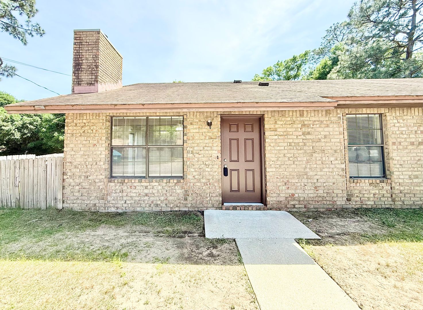 Milton House: 3864 Oakus Dr, Unit 5B