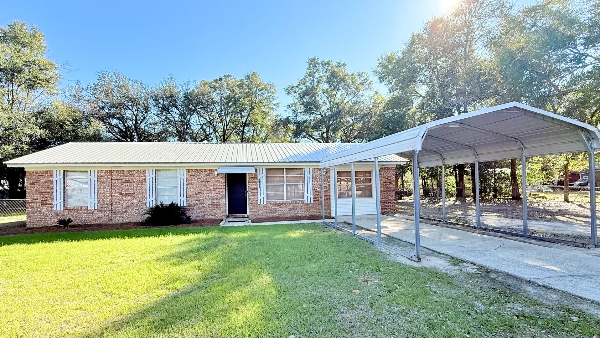 Milton House: 6125 Carr Road