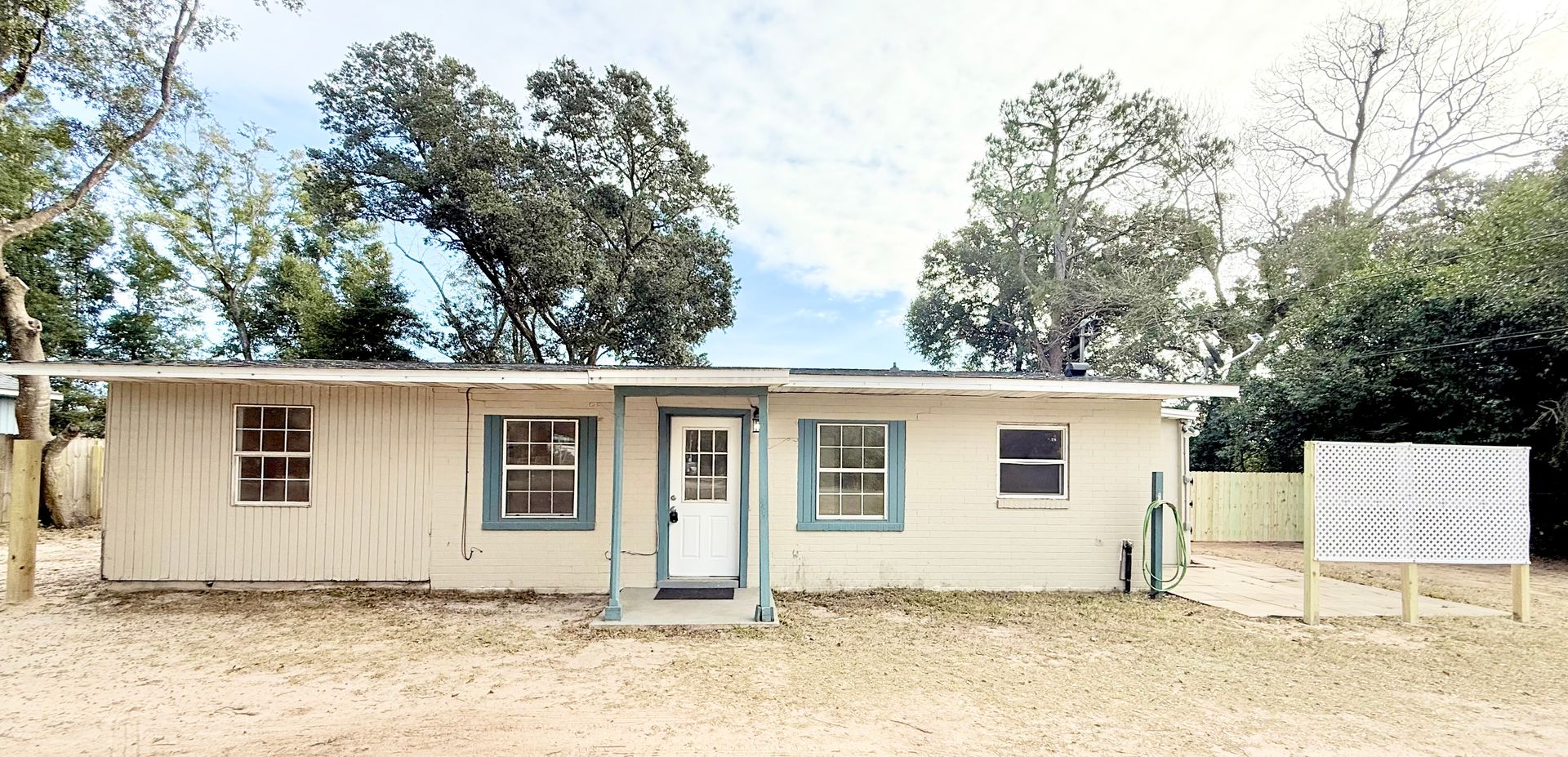 Pace House: 4716 W Spencer Field Road