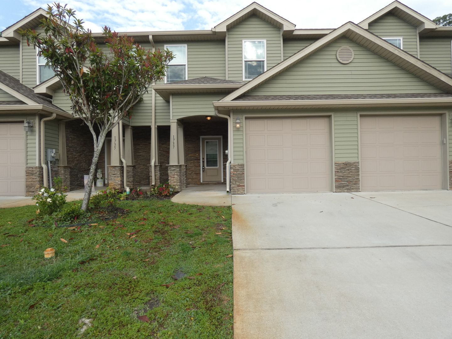 Navarre House: 1737 Sound Haven Ct.