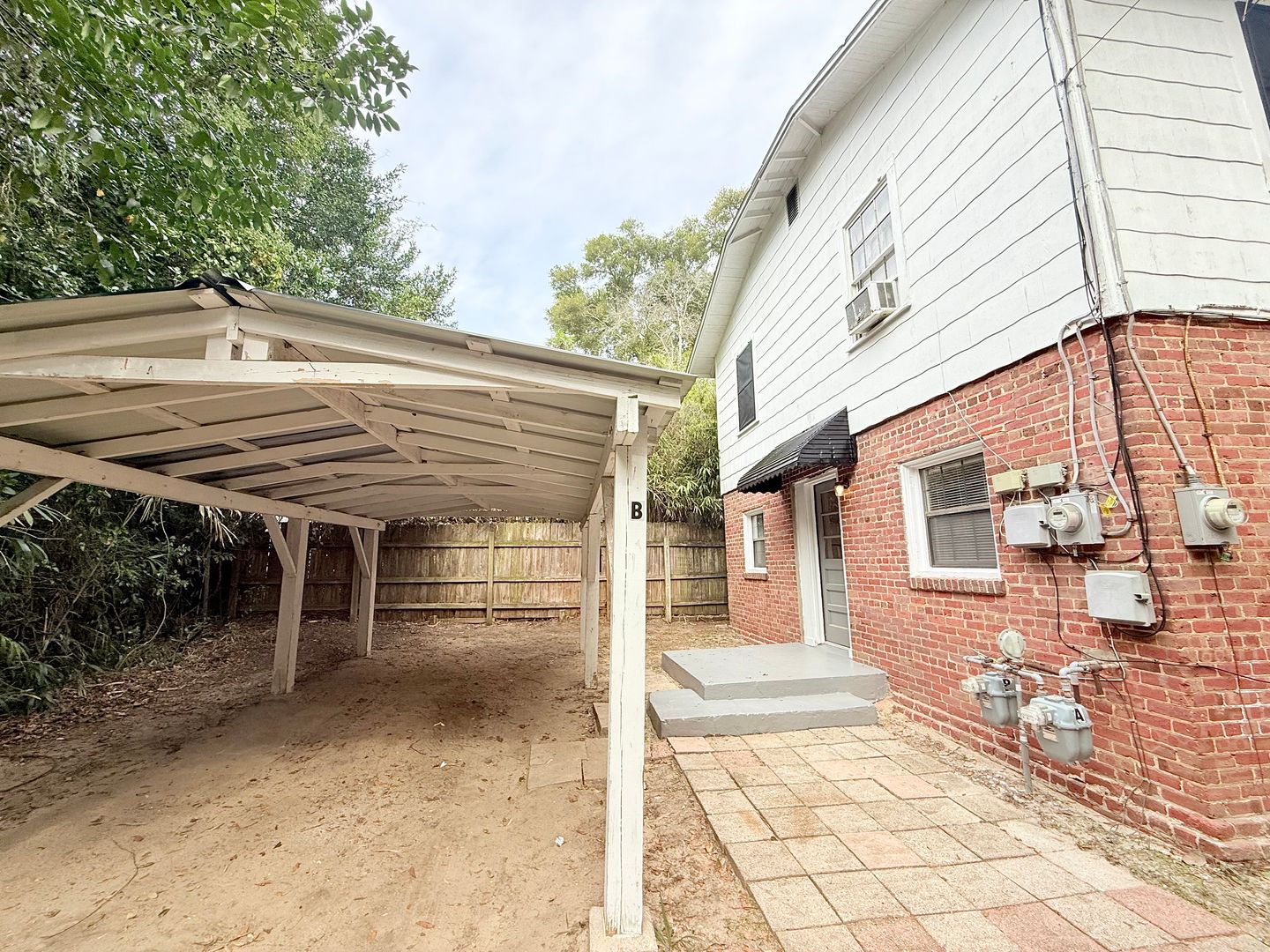 Pensacola House: 1720 E La Rua Street Unit B GLE