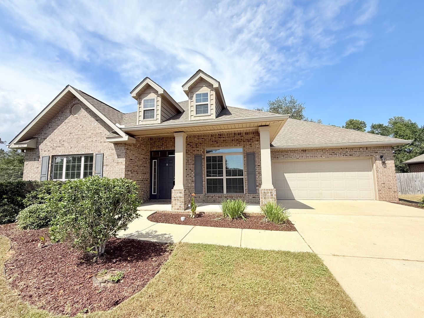 Pace House: 4761 Dupont Cir