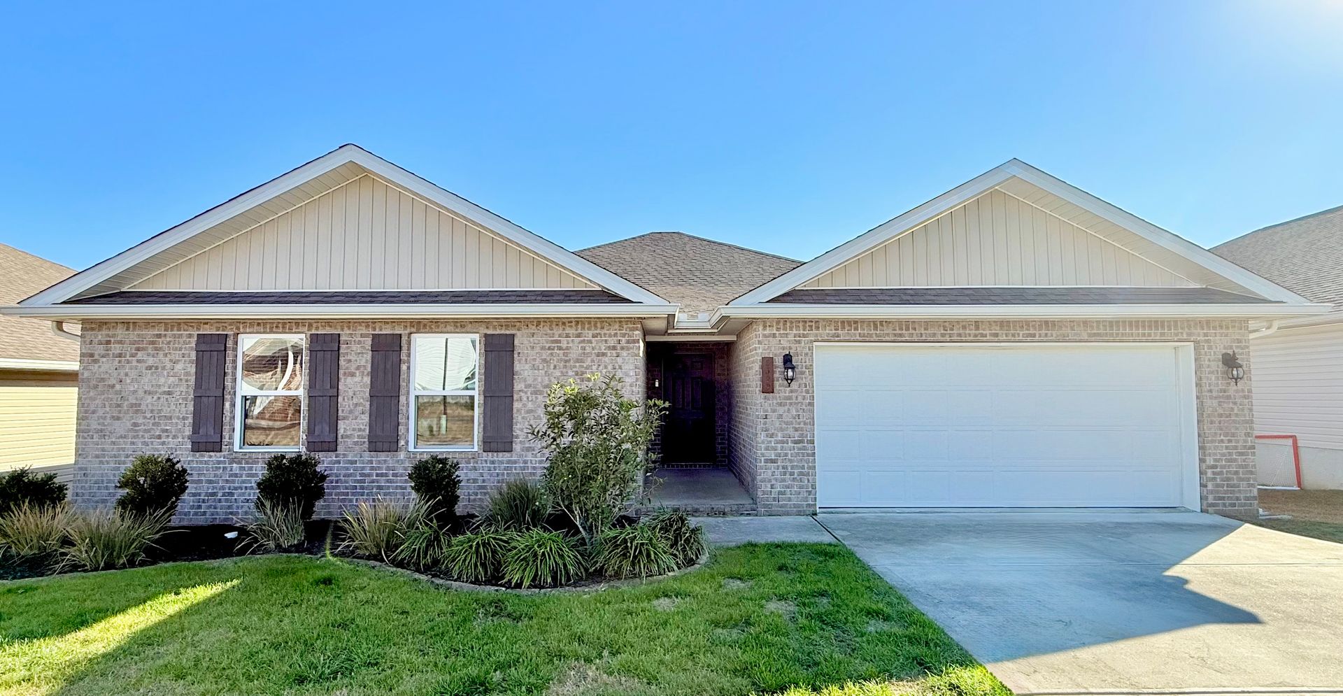 Milton House: 5529 Guinevere Lane