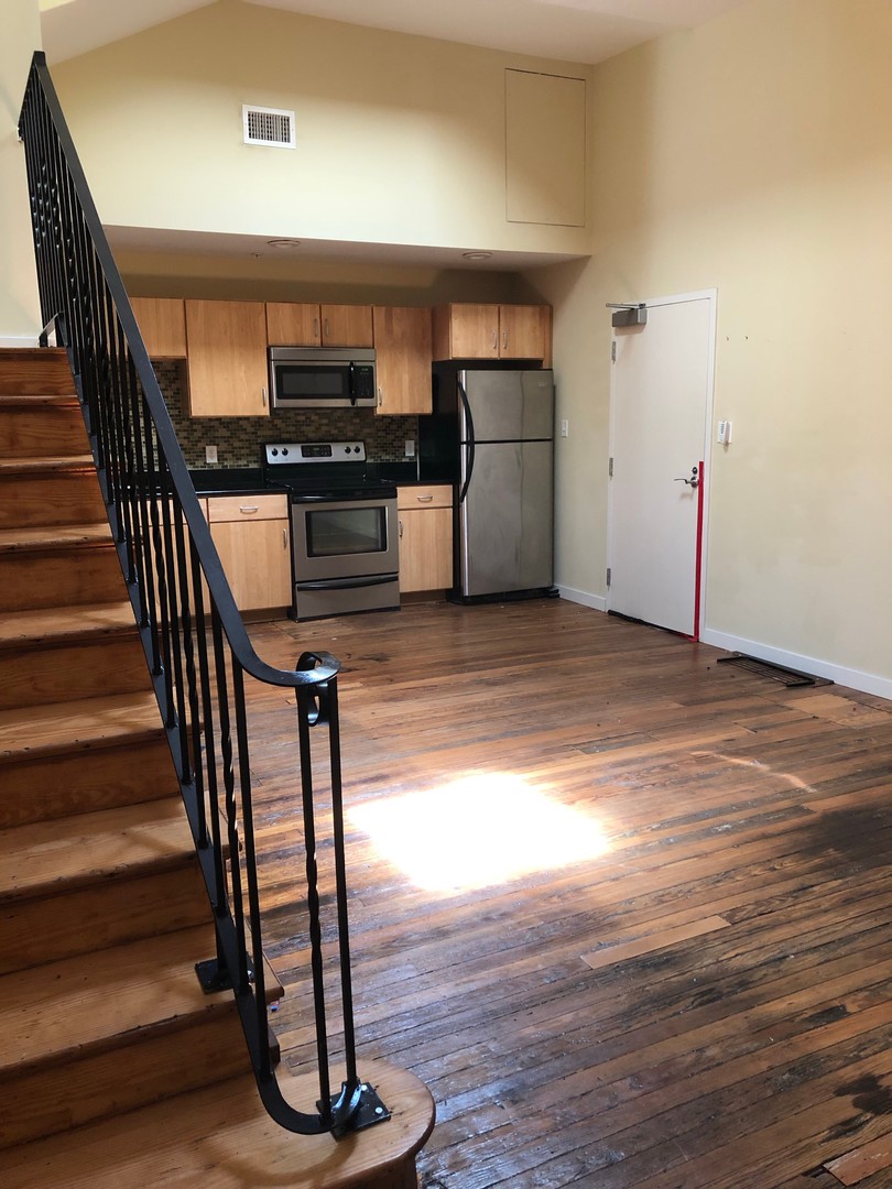 Suffolk Apartment: 126, 128, 130 W Washington St