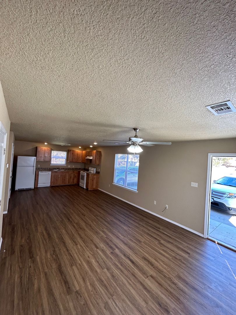 Barling Apartment: P O Box 23100