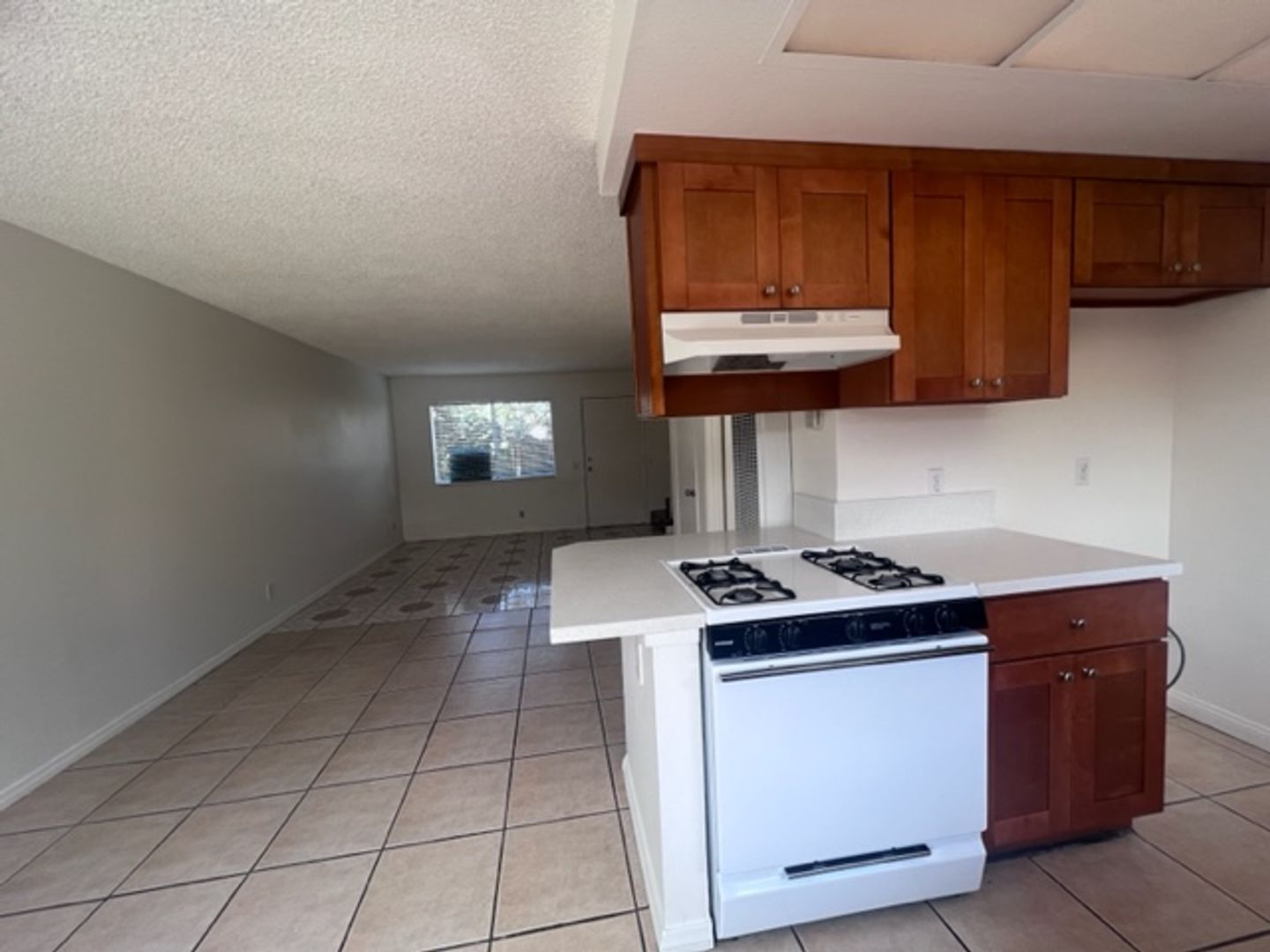 Huntington Beach Apartment: 7771 Sycamore Dr