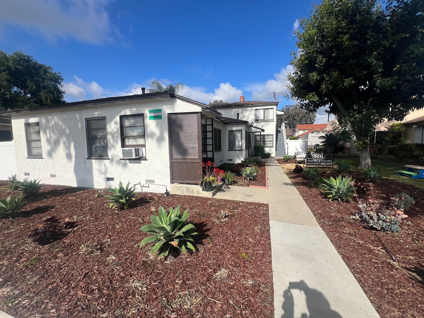Long Beach Apartment: 4419 Bellflower Blvd