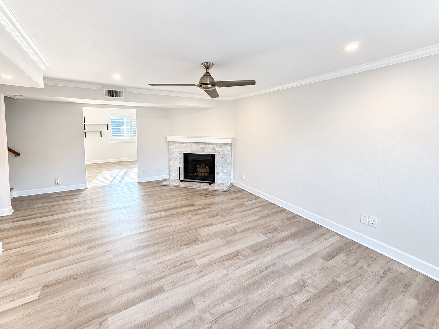 Signal Hill Townhome: 2254 N Gaviota Ave #36