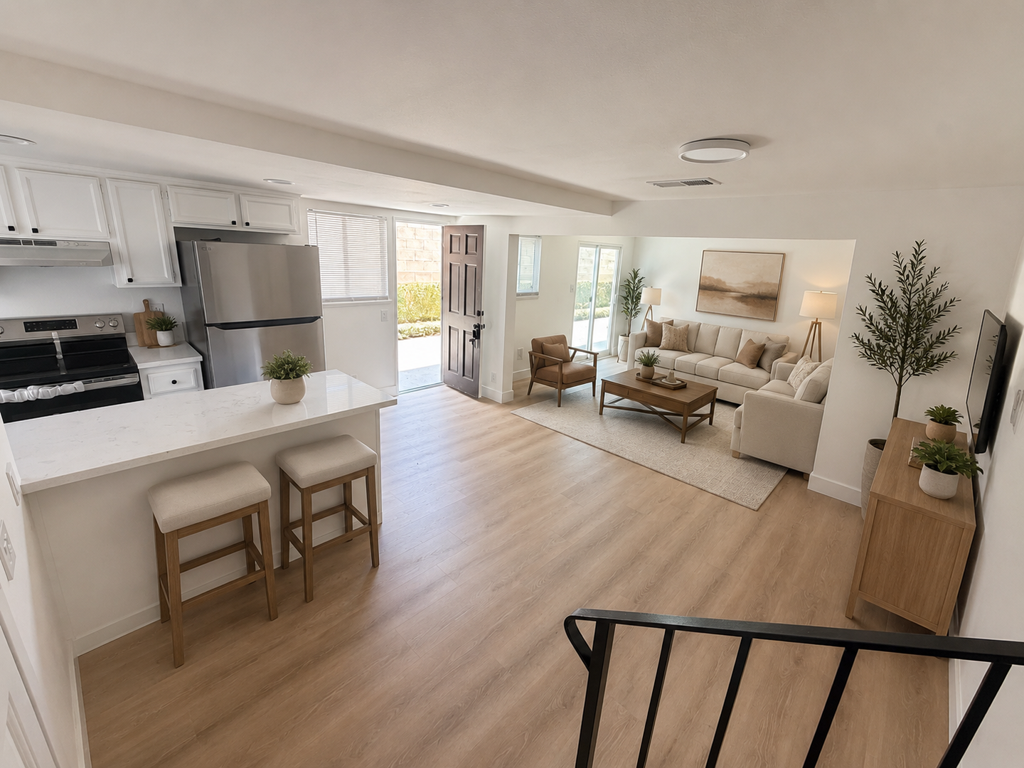 Long Beach Apartment: 1580 Park Ave