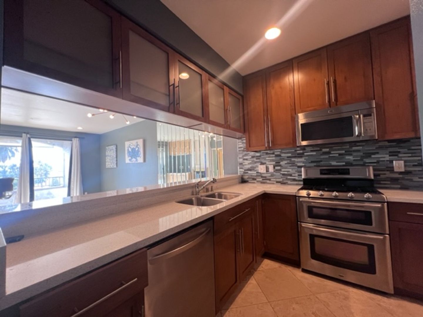 Long Beach Condo: 555 Maine Ave #223