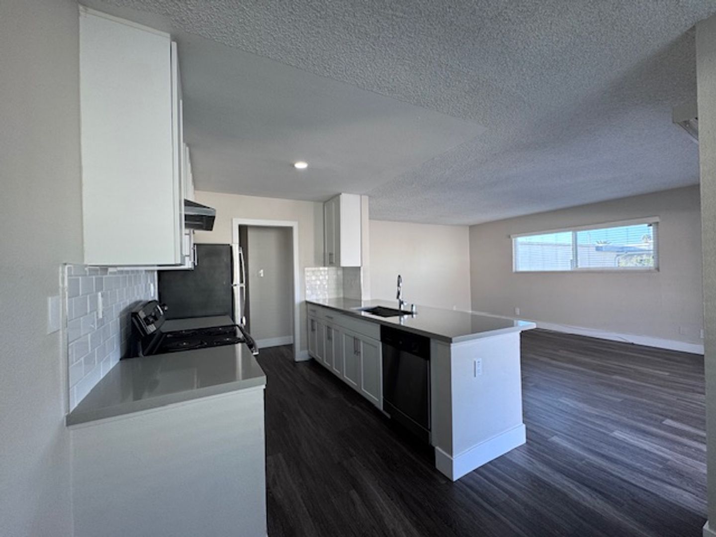 Long Beach Apartment: 430 Obispo