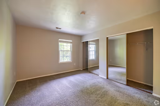 1121 Highland Ridge Blvd.