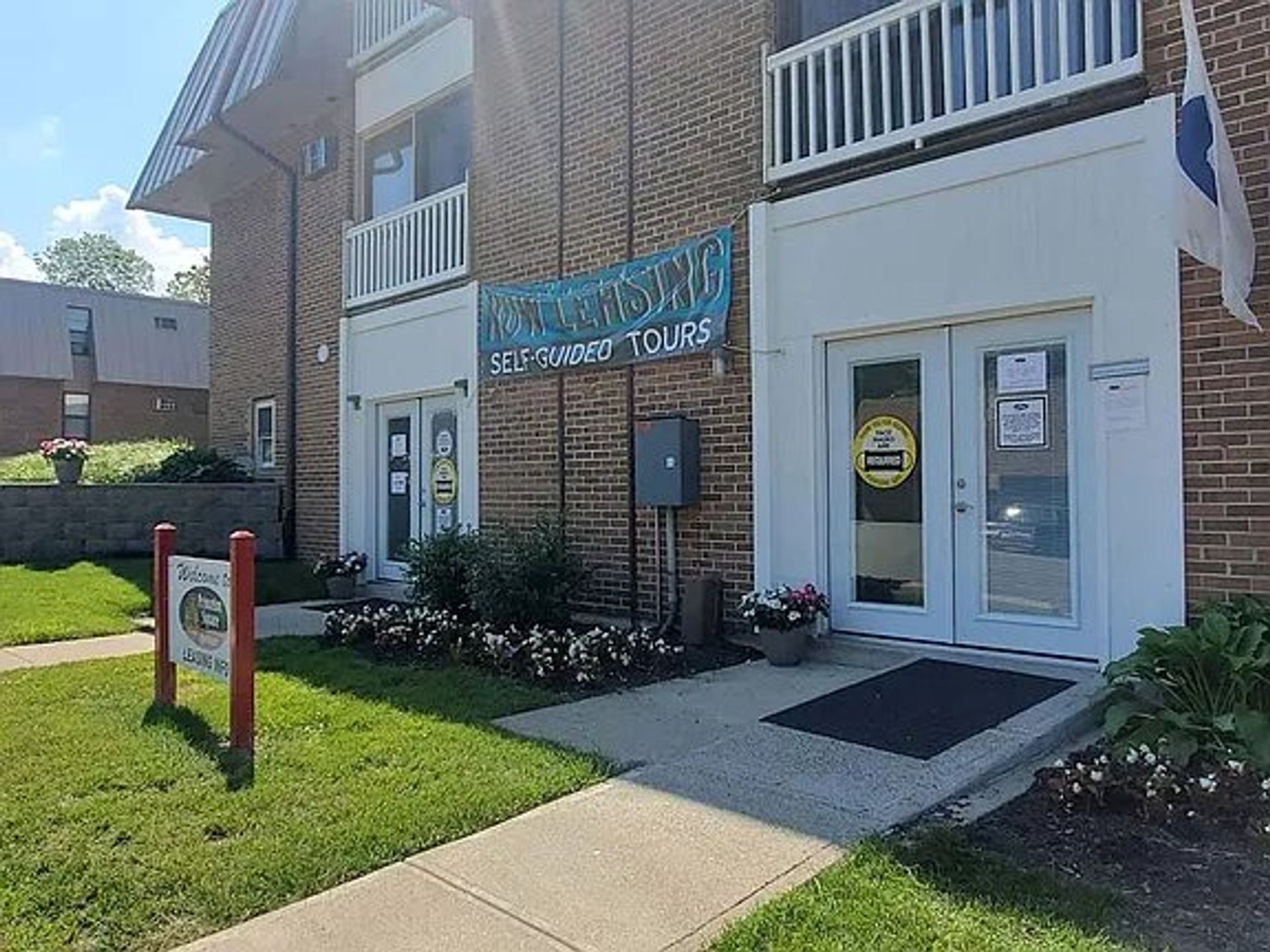 Hamilton Apartment: 358 Hampshire Drive #11