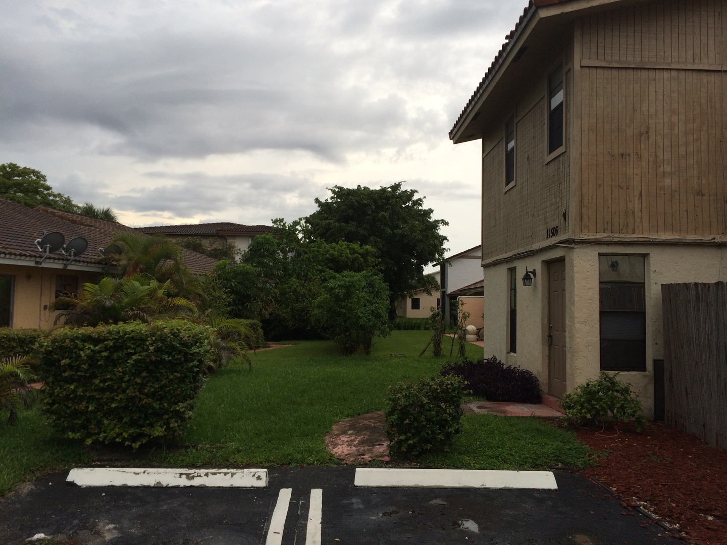 Coral Springs Apartment: 11500  - 11508  NW 44th Street