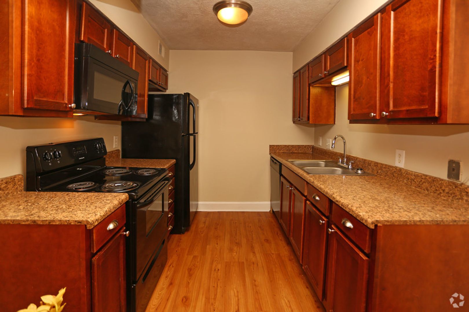 Columbia Apartment: 414 Old Manor Road