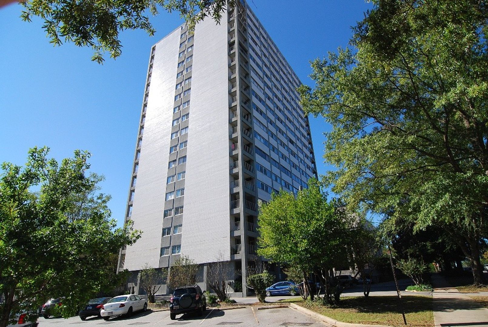 Columbia Apartment: 1520 Senate Street 58