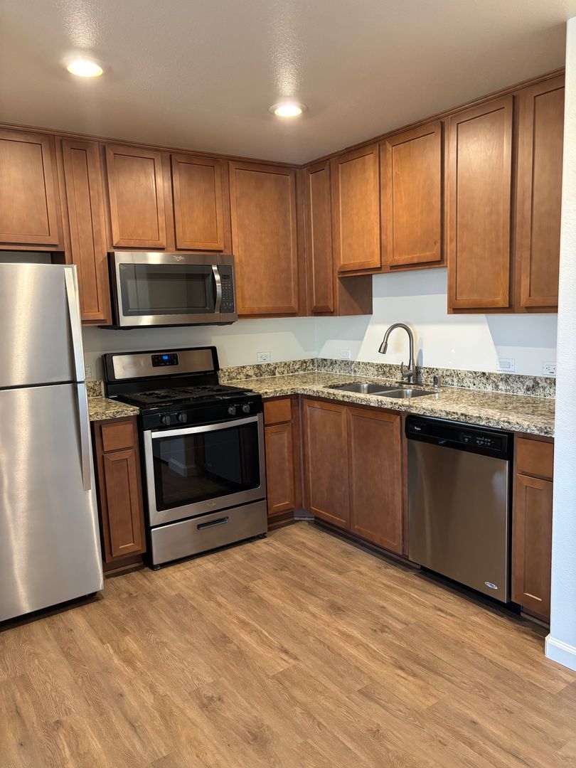 National City Apartment: 1447 Sheryl Ln