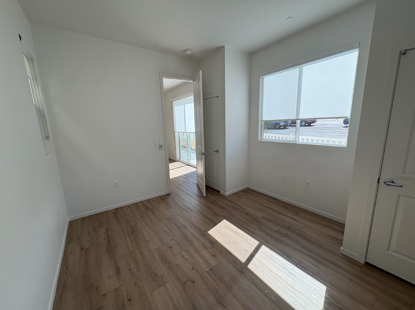 Division &amp; Highland Rowhomes 7 of 9