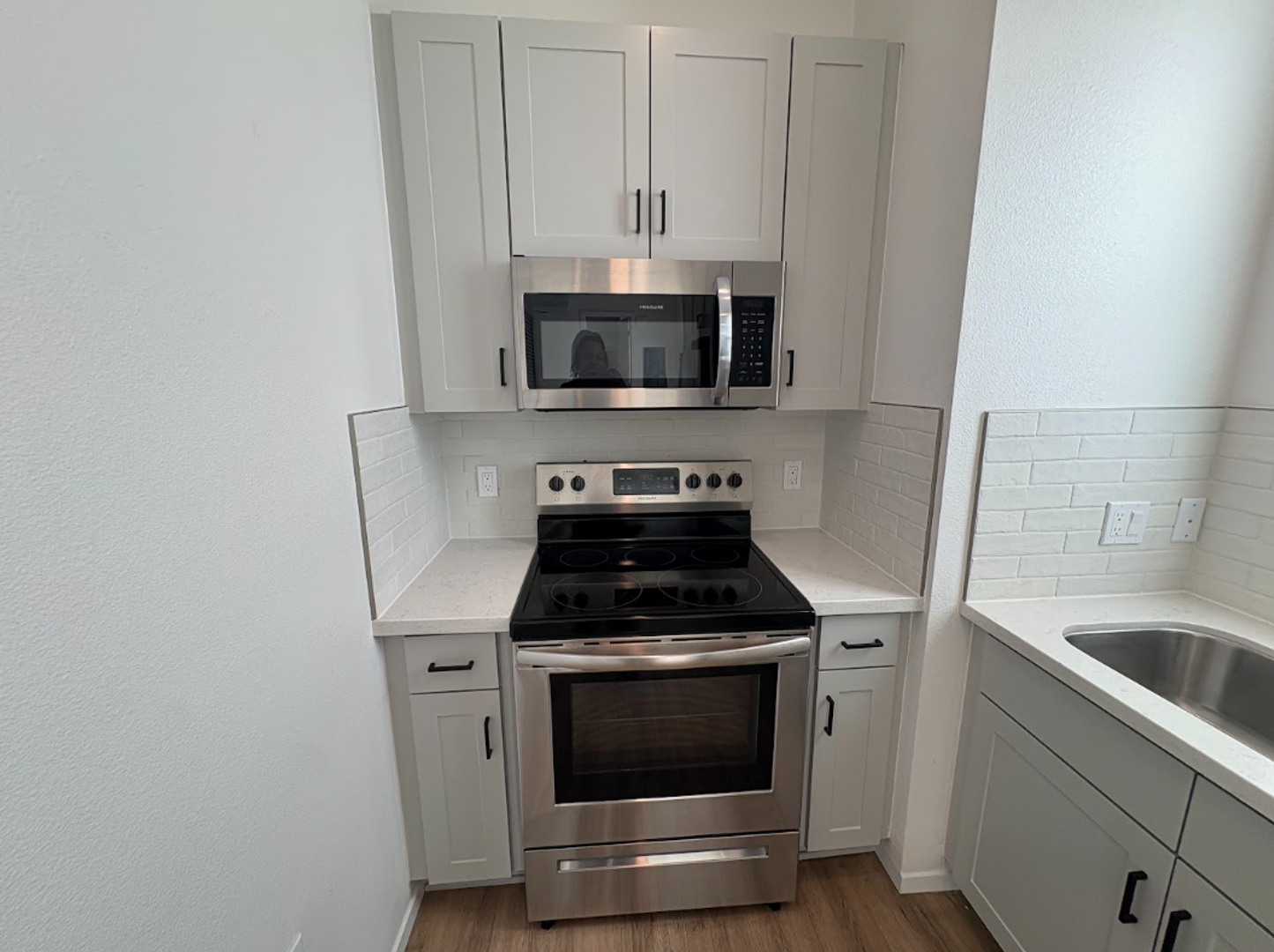 Division &amp; Highland Rowhomes 5 of 9
