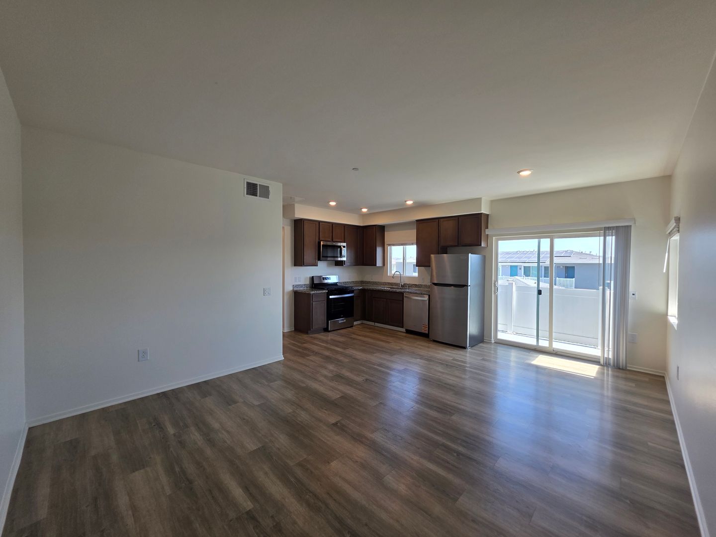 National City Apartment: 142 E 31st Street
