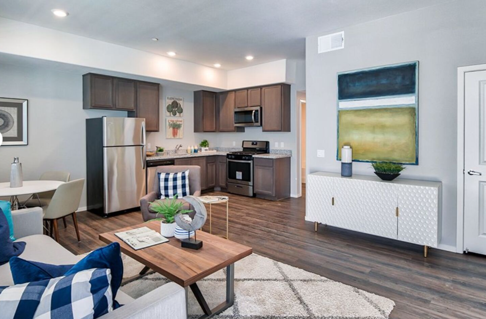 National City Apartment: 142 E 31st Street