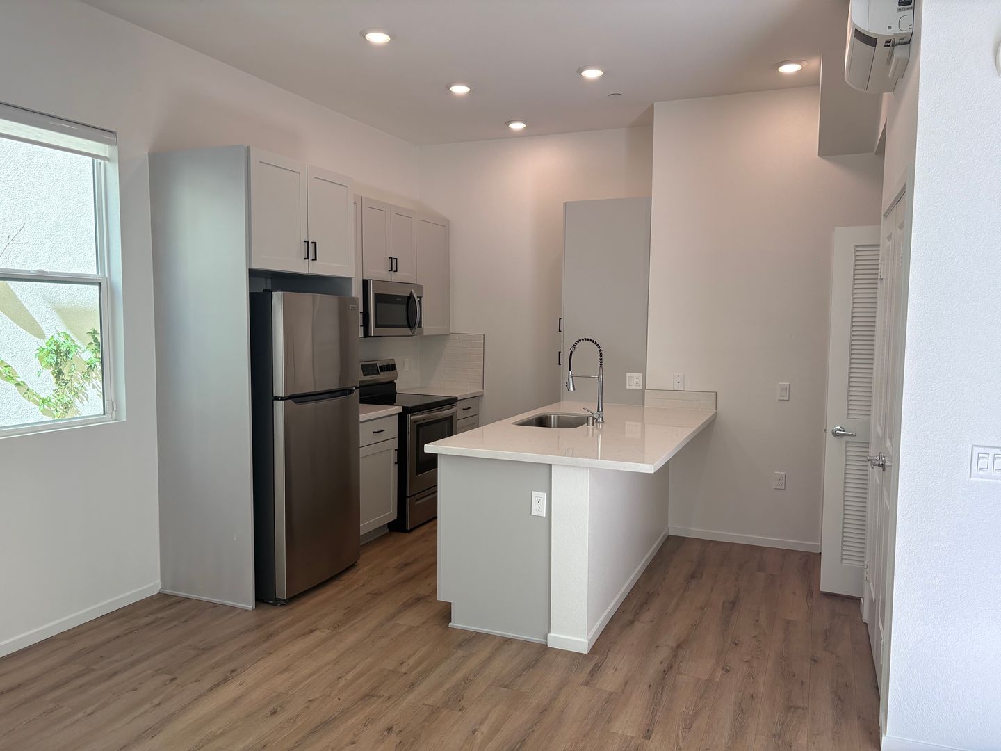 Division & Highland Rowhomes