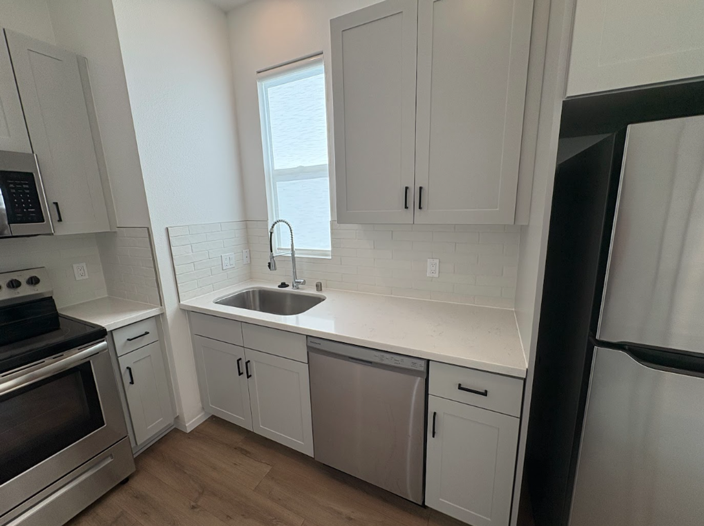 Division &amp; Highland Rowhomes 3 of 9